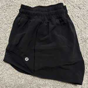 Lululemon Hotty Hot black short size 10
